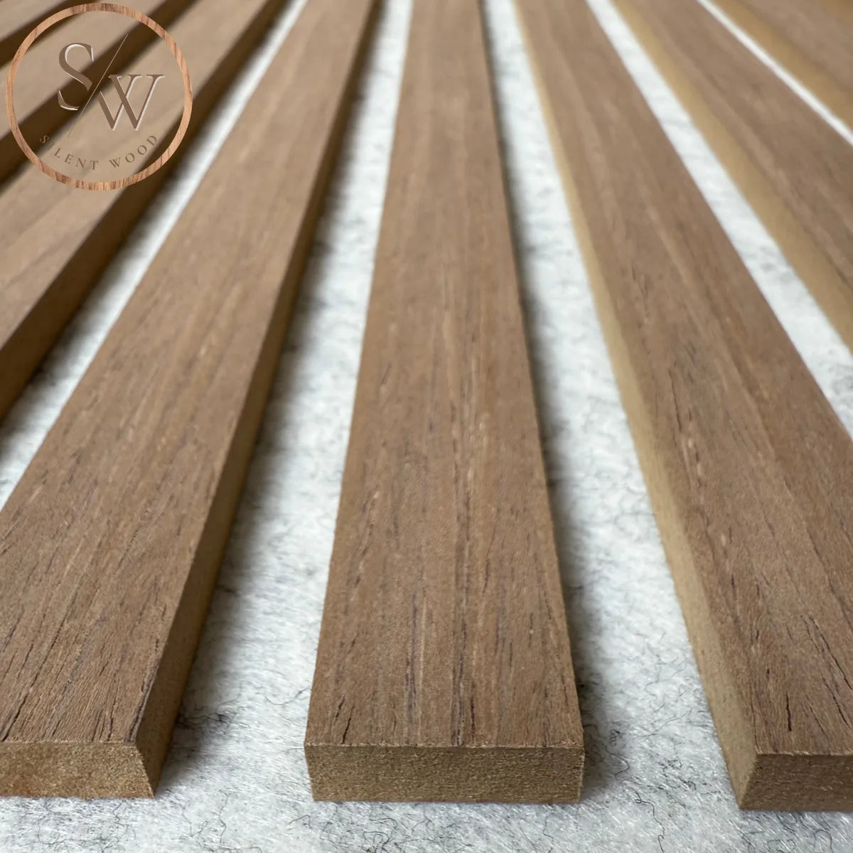 Standard - Akustikpanel - Grå Filt - Light Brown Oak