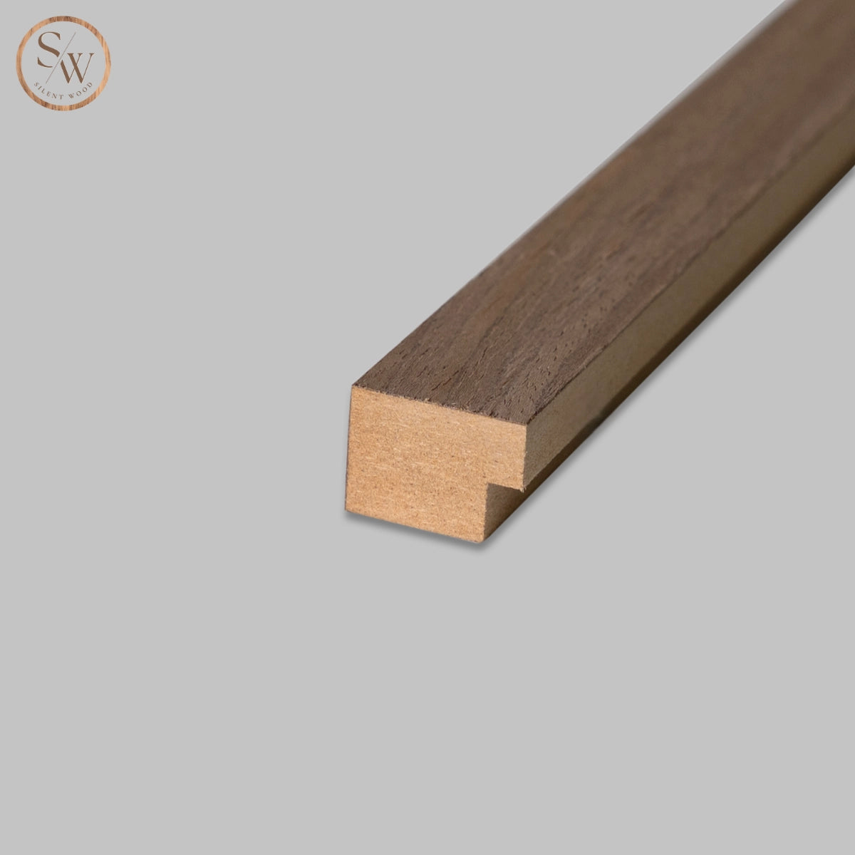 Standard smoked oak avslutningslist närbild