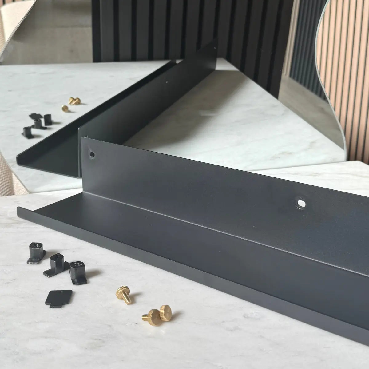 Stor Hylla till Akustikpanel 60 cm - Mässing